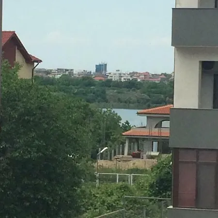 Apartament Smarald 康斯坦察